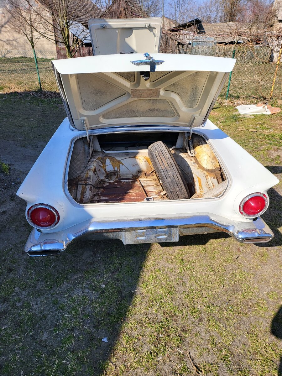 Ford Thanderbird - 5