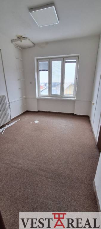 Na Prenájom Kancelárske priestory v Galante - 5