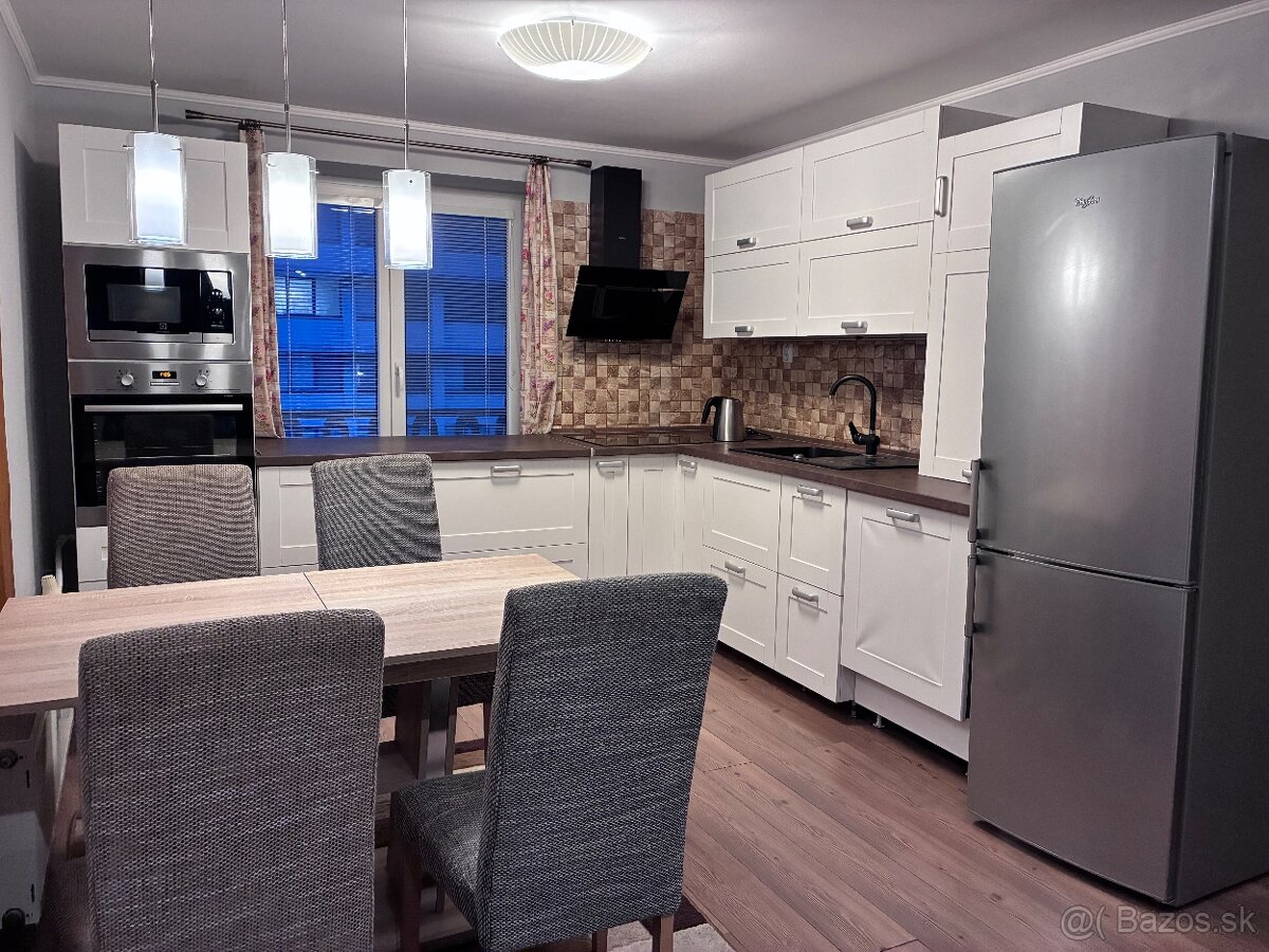 Prenajmem 2-izbovy velmi prijemny byt s krbom - 5