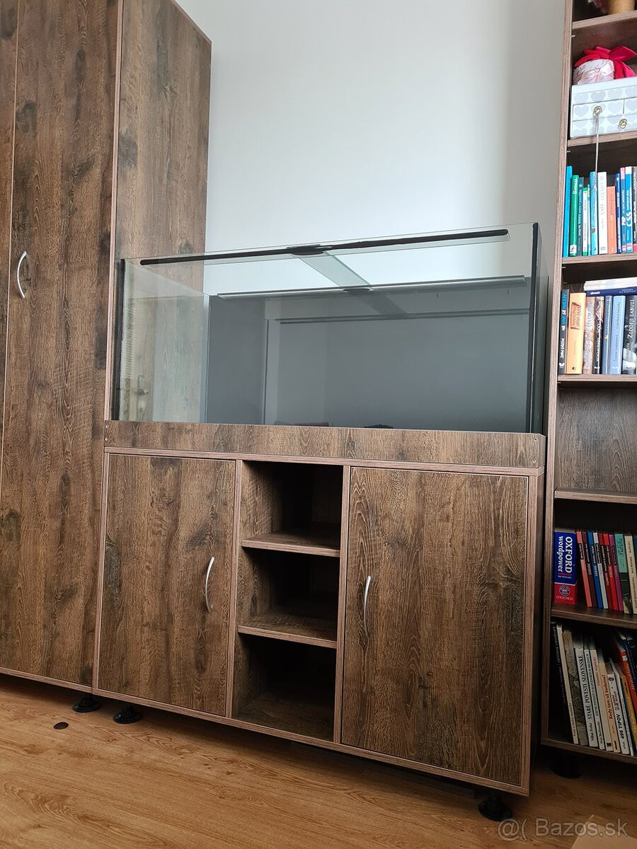 Predám nepoužívané akvárium 120x55x50cm so skrinkou a štrkom - 5