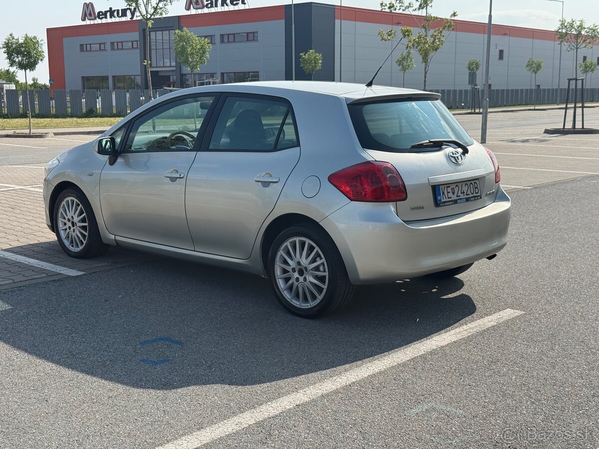 Toyota Auris - 5