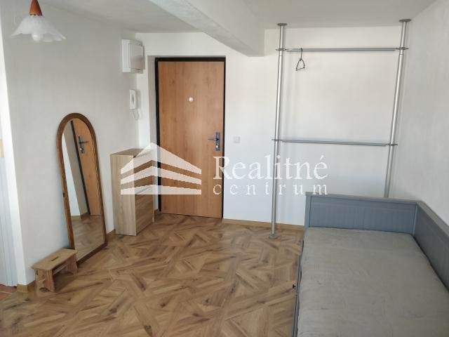 Predám 1 + KK s balkónom - 5