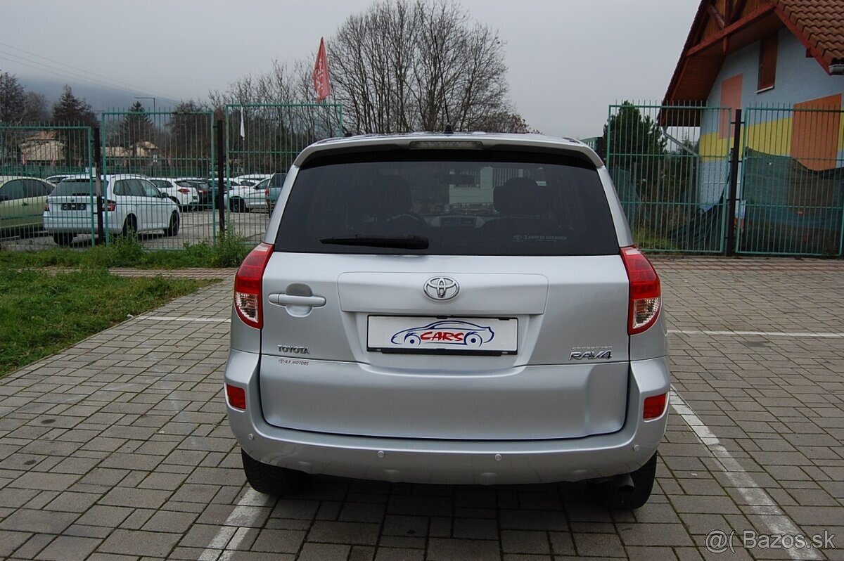 Toyota RAV4 2.0 benzín - 5