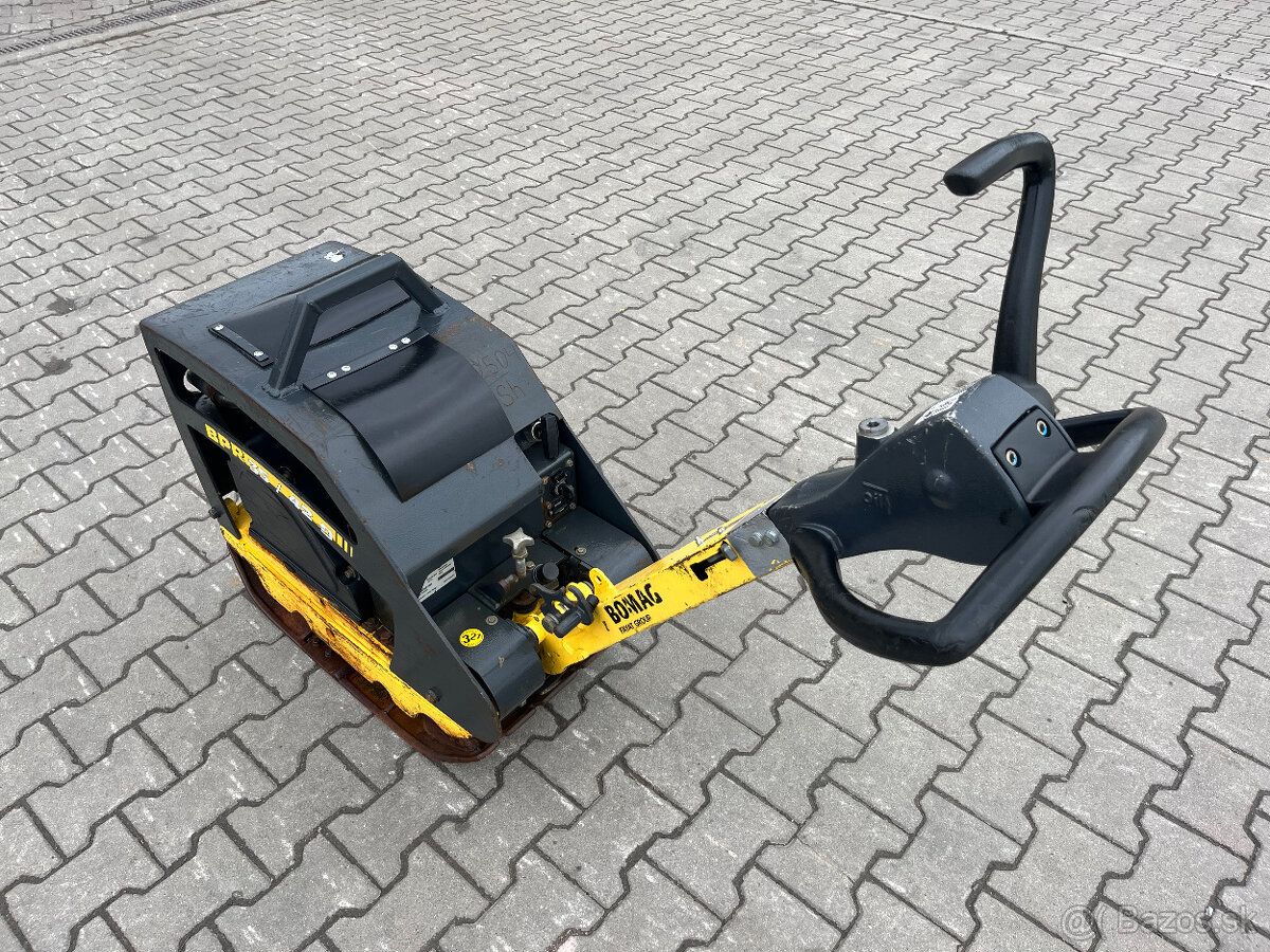 Reverzná vibračná doska Bomag BPR 35/42 D/E - 5