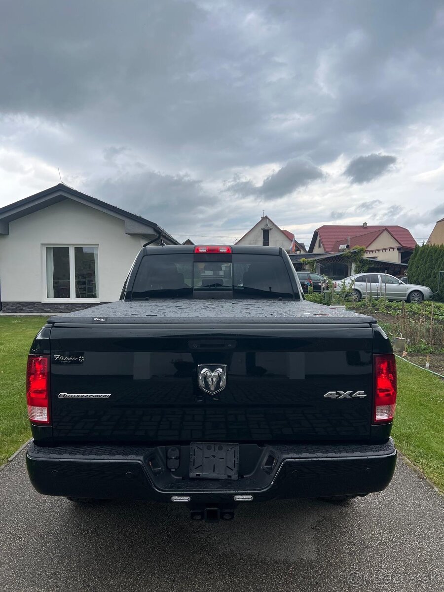 Dodge Ram 1500 5.7 HEMI 4X4 - 2016