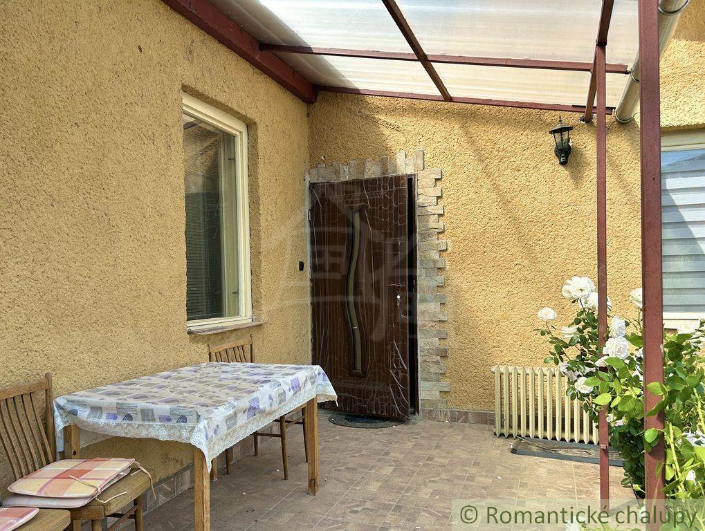 ZNÍŽENÁ CENA - Ihneď obývateľný dom v tichej časti obce Ge - 5