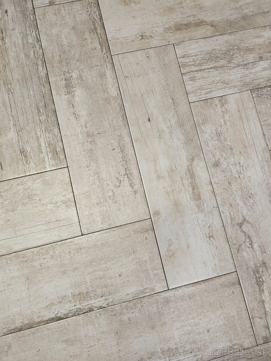 Gresová dlažba, vzor drevo - 5