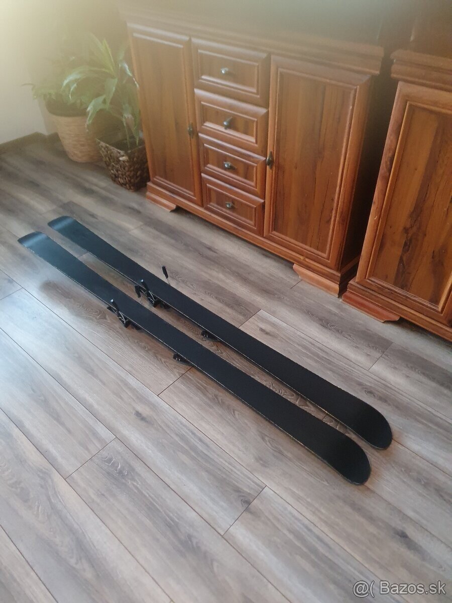 Predam freestyle lyze SALOMON KNIGHT,dlzka 176 cm - 5