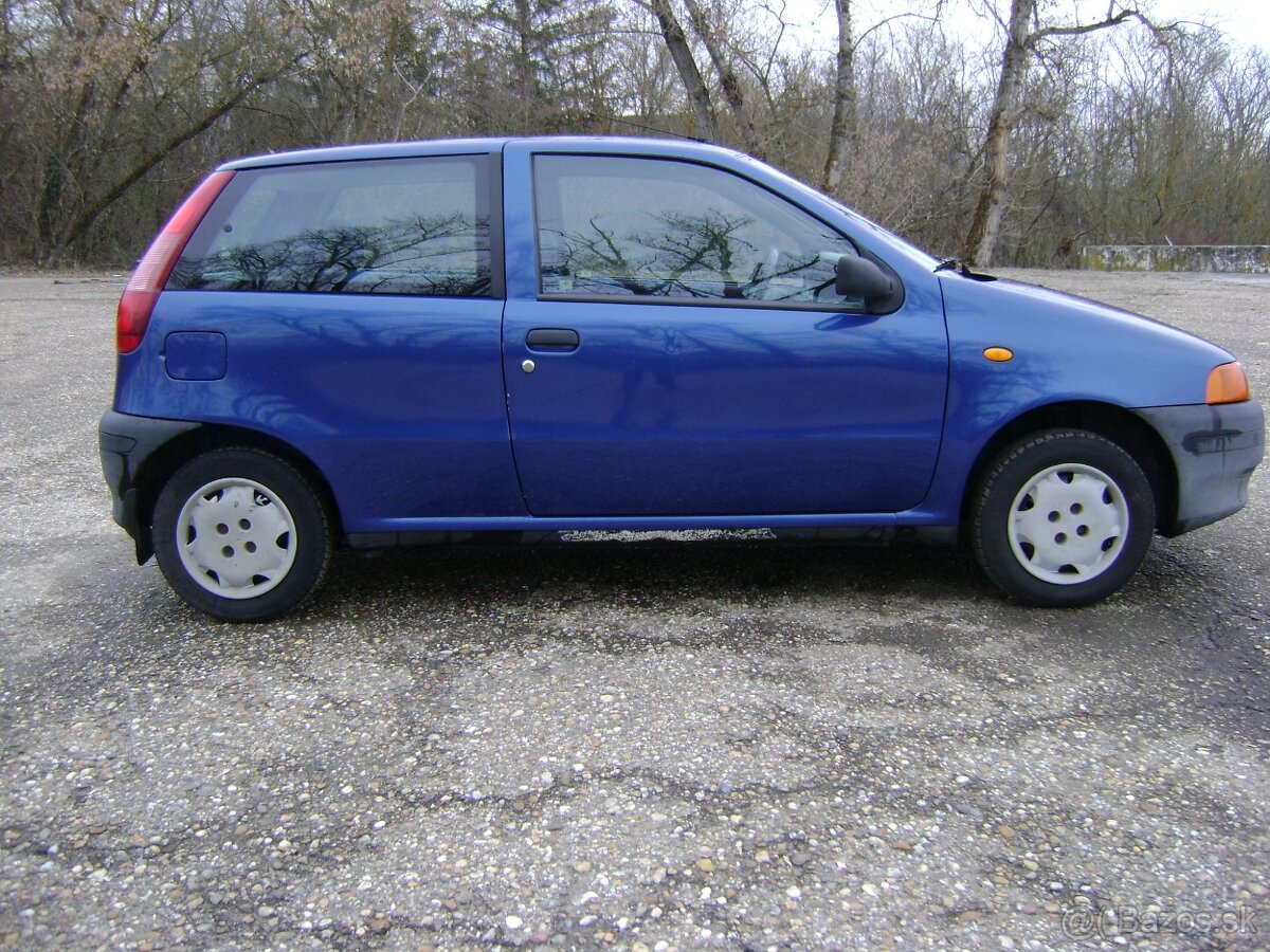 Predám FIAT PUNTO 1.1 - 5
