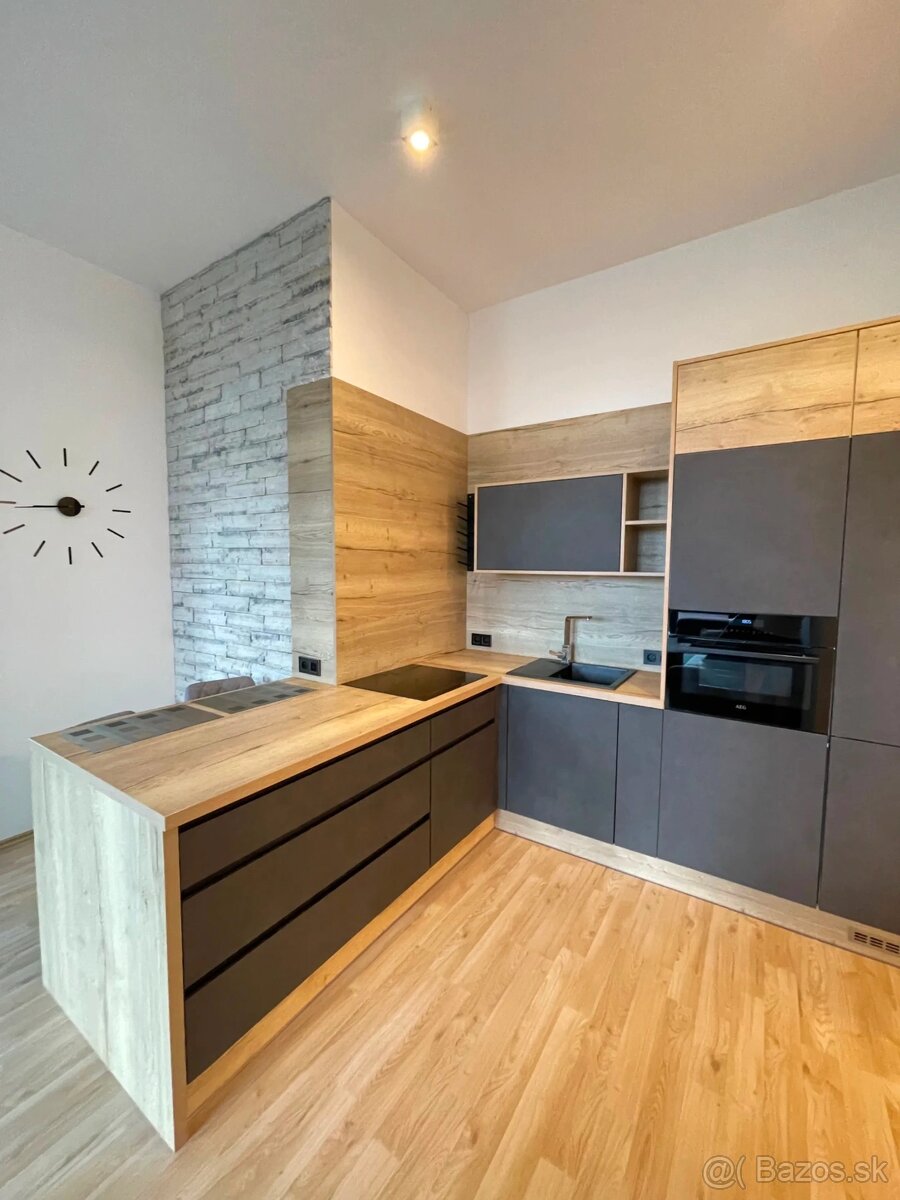 Realitný kancelária REALADR s.r.o. - 5