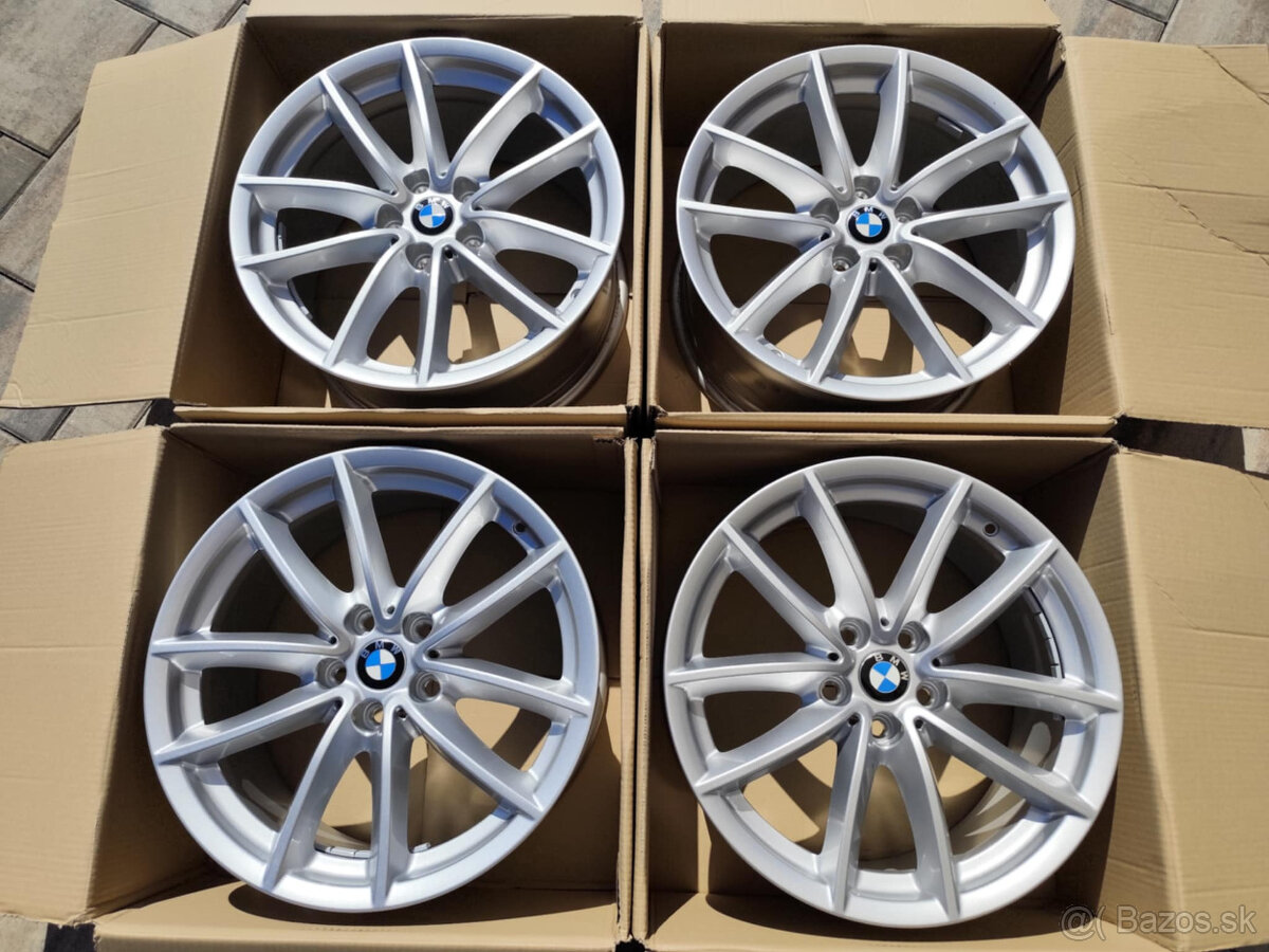 5x112 r18 ET44 x 8,5J elektróny originál BMW - 5
