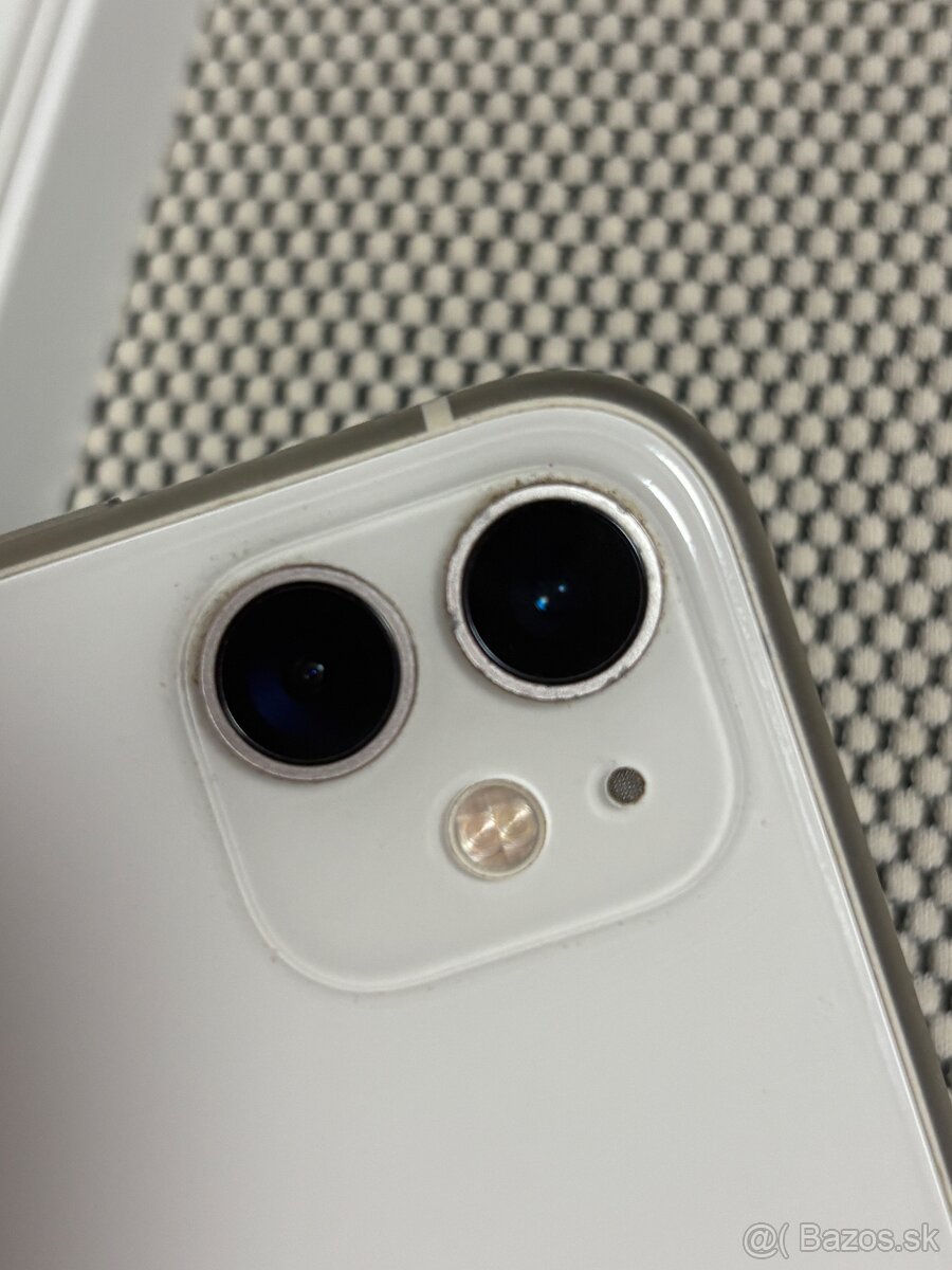 Predám Iphone 11 - 5