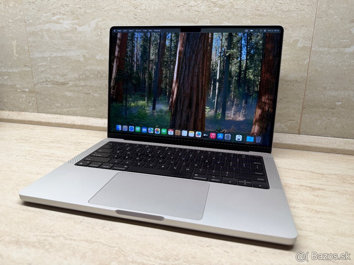 Apple MacBook Pro 14" / M3 Pro / 18GB / 512GB - 5