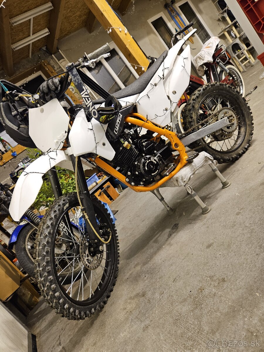 Predám motorku Pitbike minirocket hurricane 150
