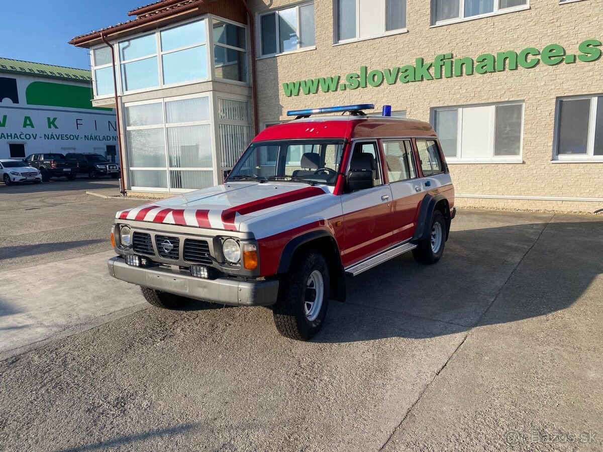 NISSAN PATROL GR 2,9D WAGON - Sanitka , požiarnicke auto