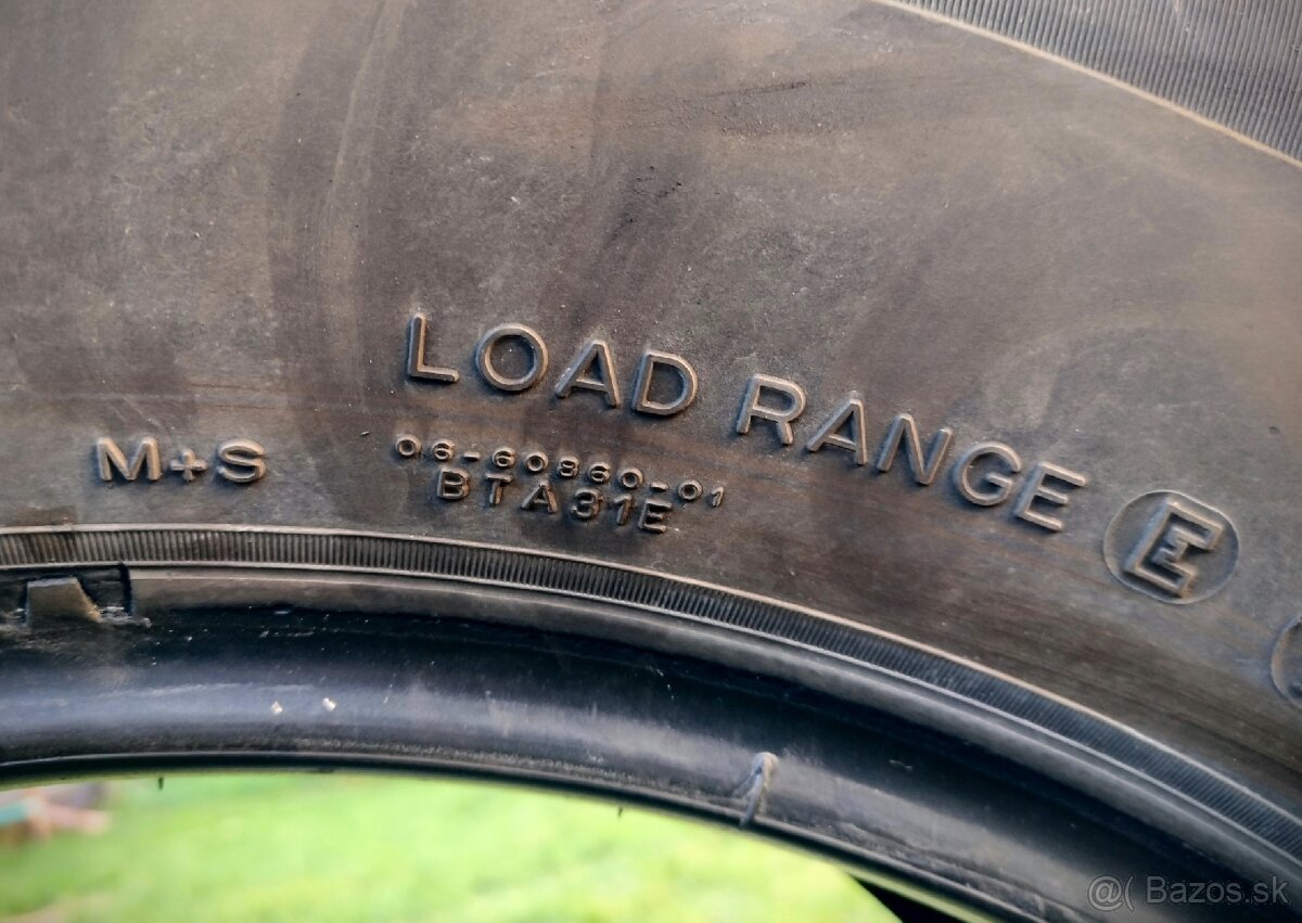 Michelin LTX AT2 LT275/70 R18 125/122S M+S load range E - 5