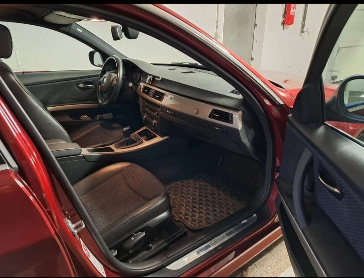 Predám BMW 318d Touring - 5