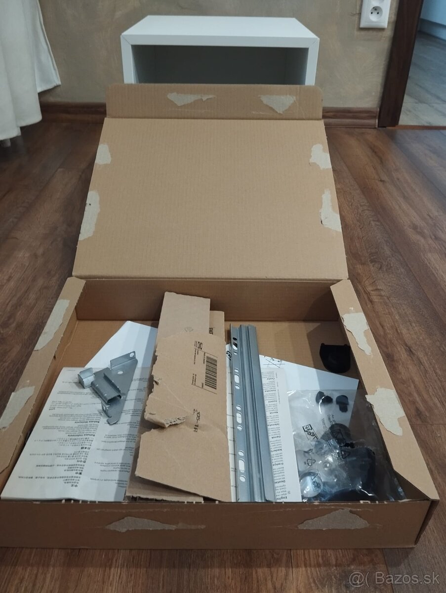 Polička IKEA eket - 5