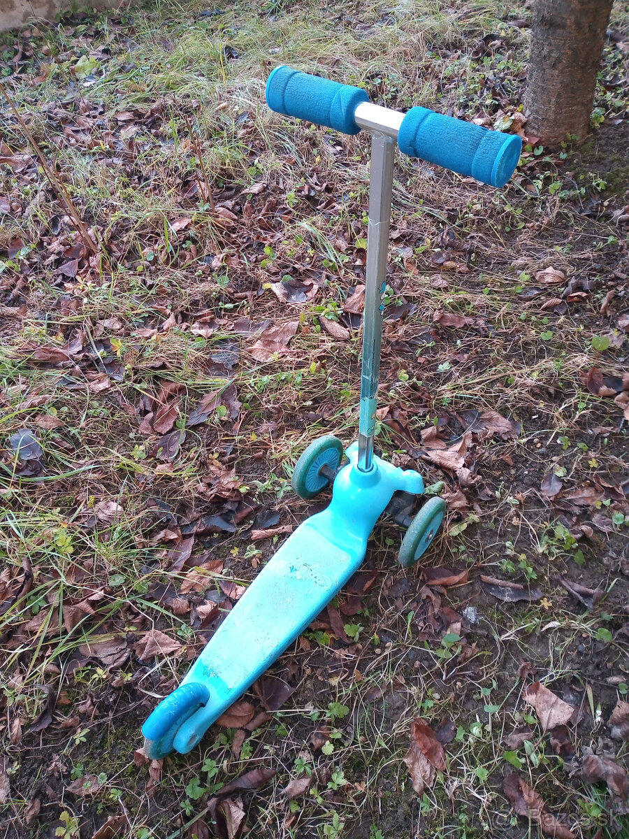 modra trojkolesova kolobezka - 5