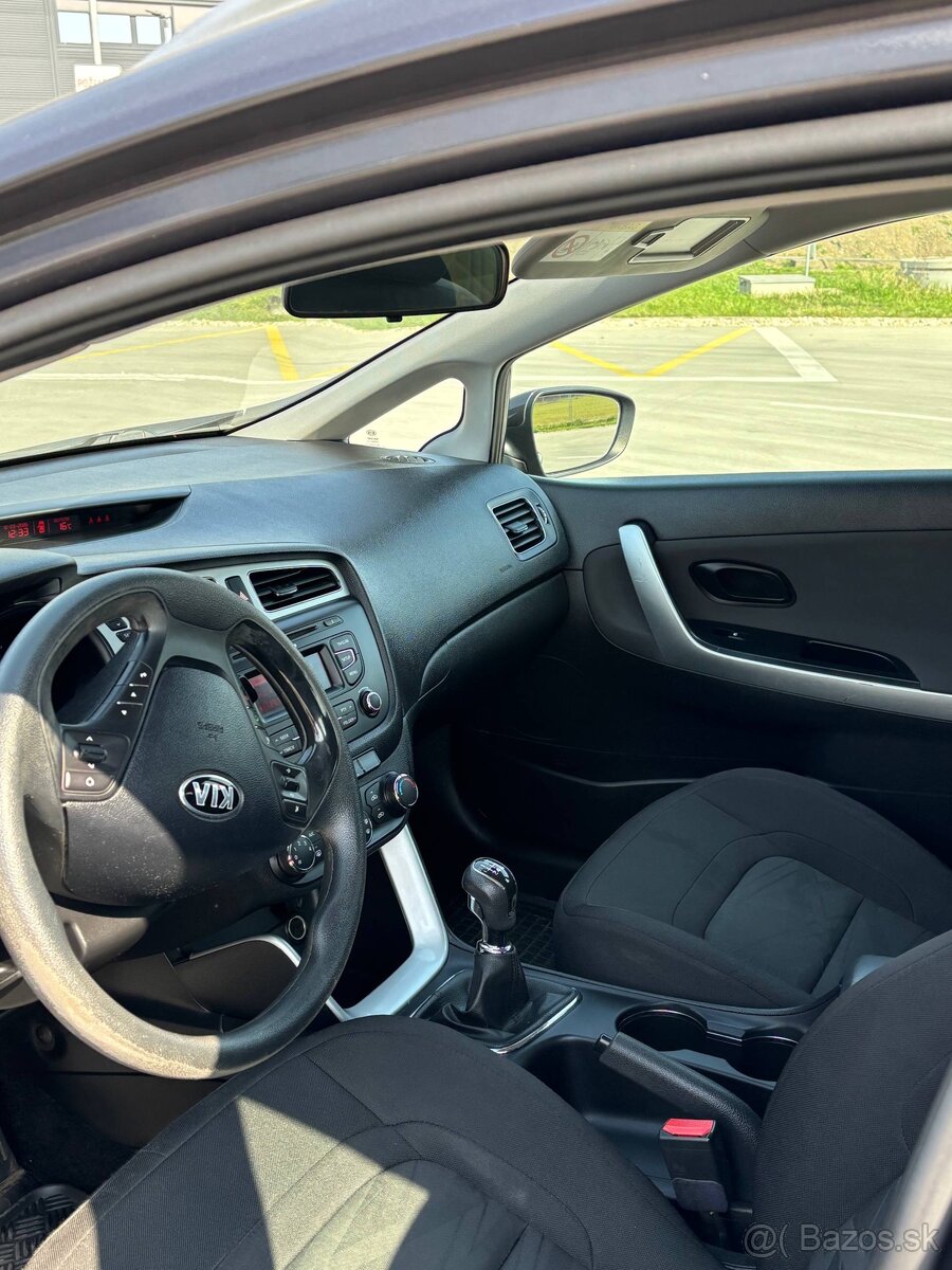 🚗 Kia Ceed 1.4 CRDi (kombi) - 5
