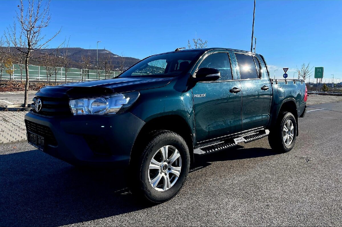 TOYOTA HILUX - PREDAJ AJ NA SPLÁTKY OD 0% AKONTÁCIE