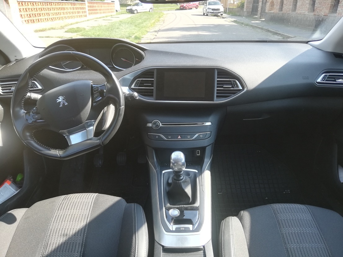 Peugeot 308 1,5 HDi 96 kW - 5