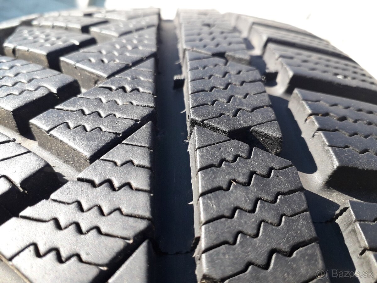 235/45 r18 zimne pneumatiky continental - 5