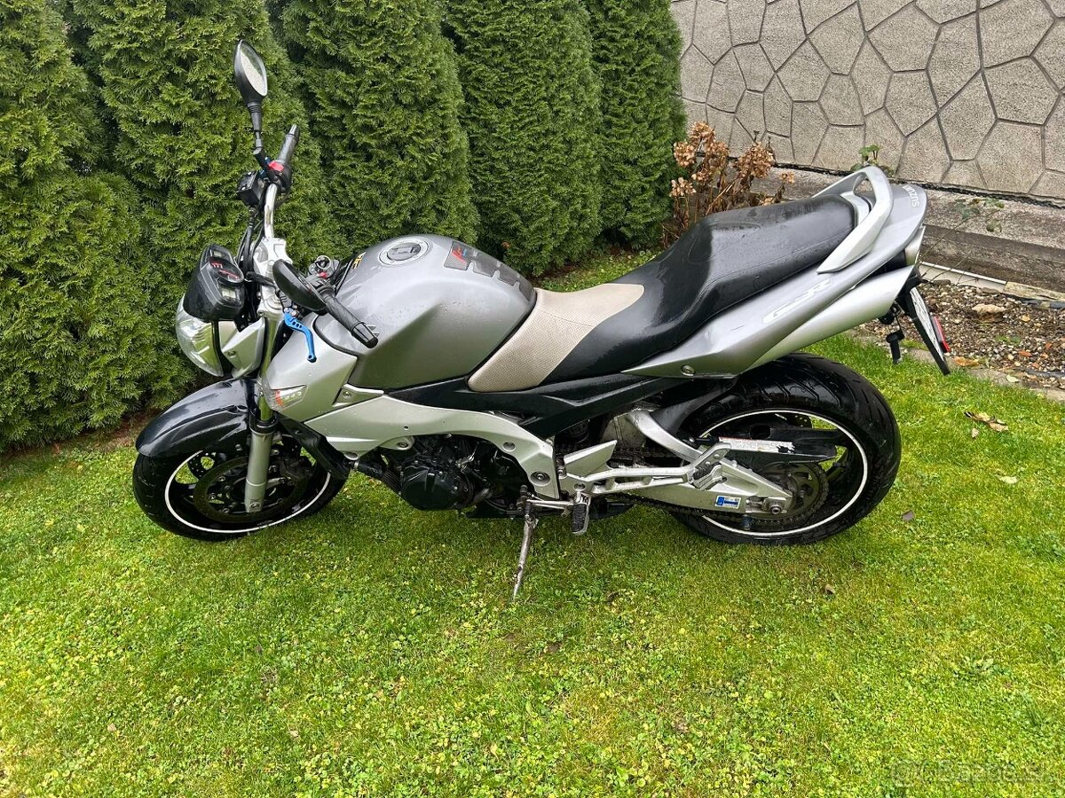 Predám SUZUKI GSR 600 - 5