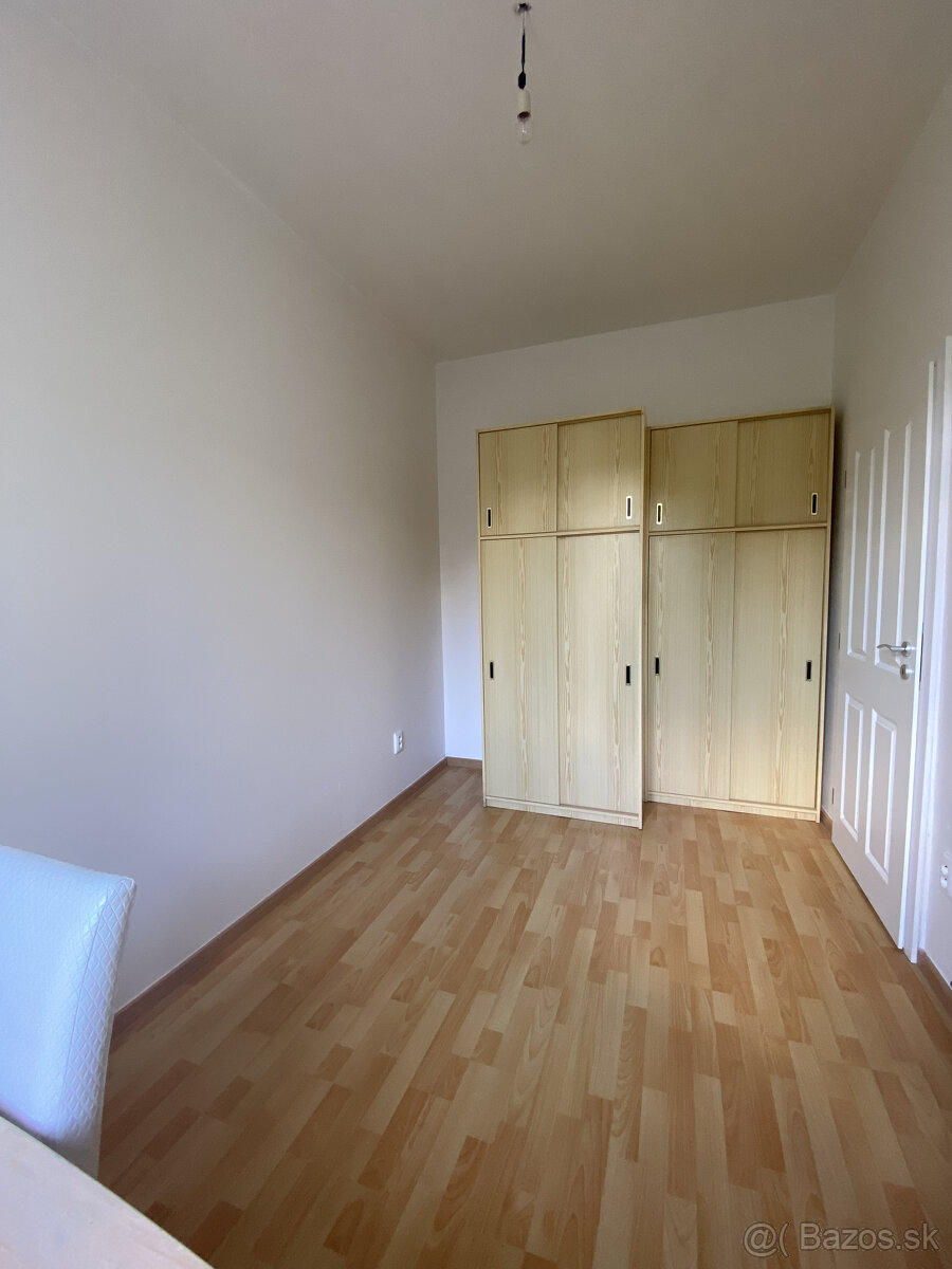 Len u nás v ponuke: Predaj 2 izbového bytu pri OC Centrál v - 5