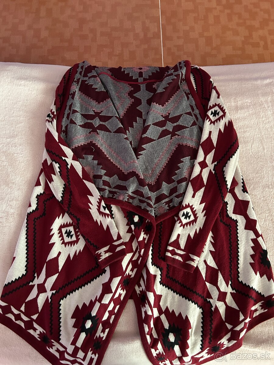 Predám nádherný červený kardigán s originálnym vzorom - 5