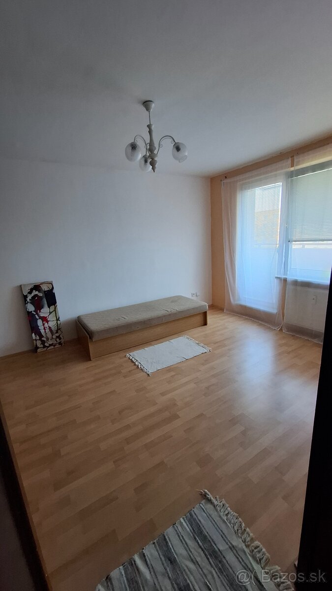 1 izbový byt Nové Zámky - 5