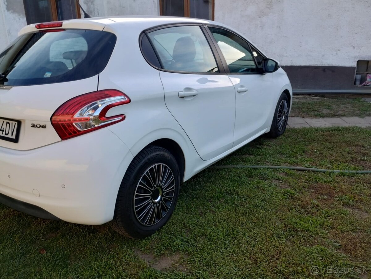 Peugeot 208 1.4 vti - 5