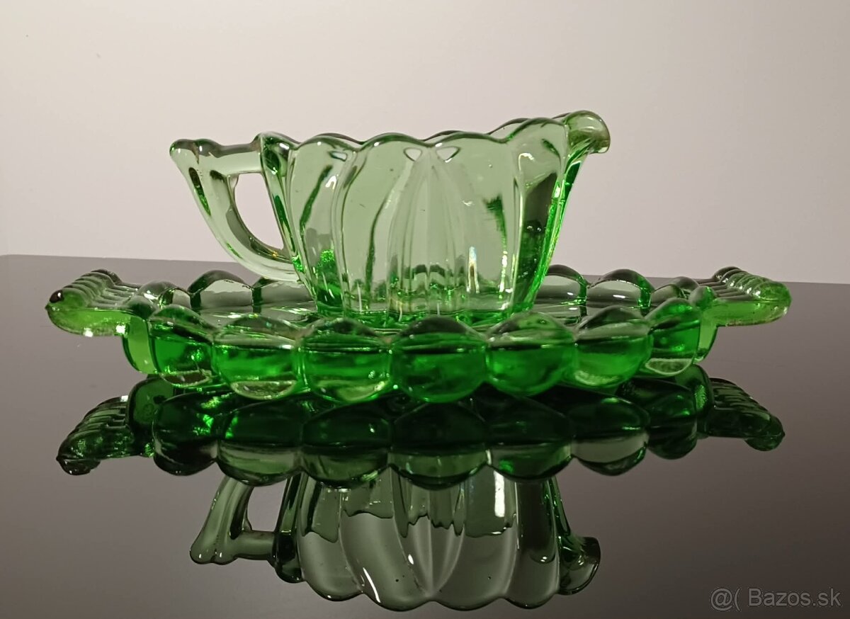 Art Deco uranové sklo mliečnik v top stave - 5