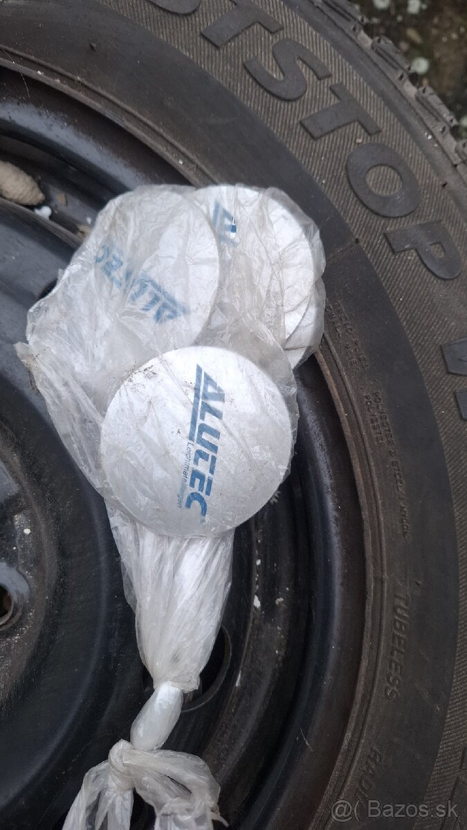 195/60 R15 zimne pneumatiky - 5