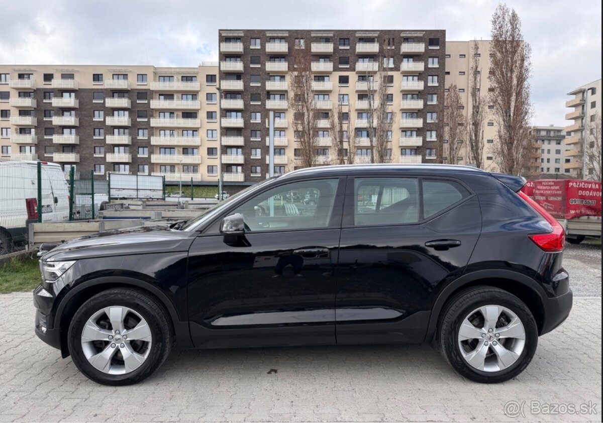 Volvo XC40 B4 Momentum Pro AWD A/T - 5