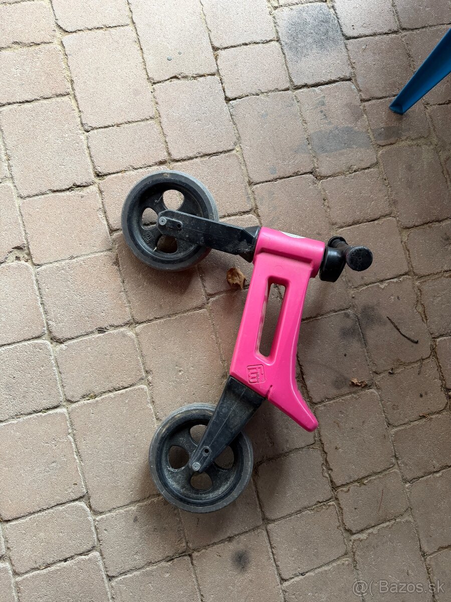 Detská postielka, kočík, odrážadlá, bicykel - 5
