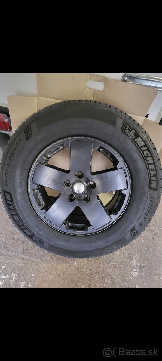 255/70R18 zimne Michelin Alpin A5