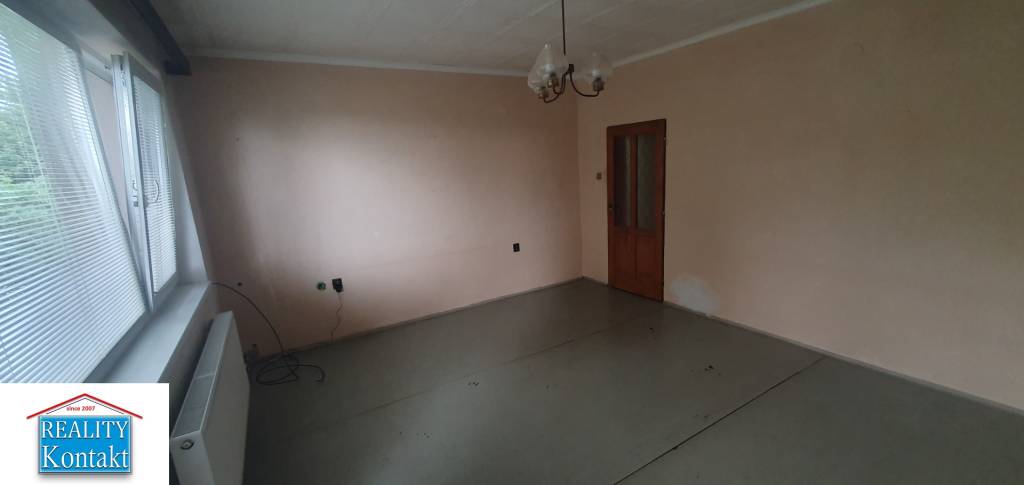 Na predaj 3 izbový byt 70m2 v štvorbytovke s garážou - Bardo - 5