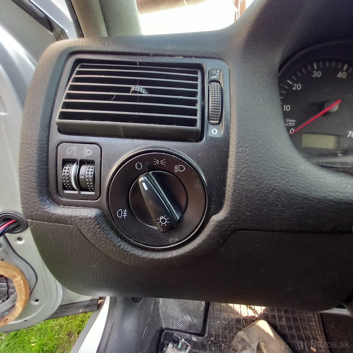 Rozpredam VW Golf IV 1.4 16V LA7W - 5