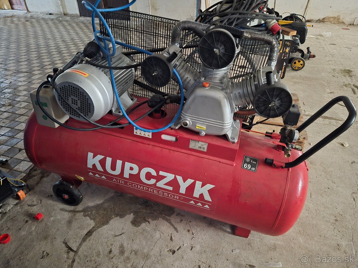 Stroj na striekanú izoláciu:YP-IIIH - 5