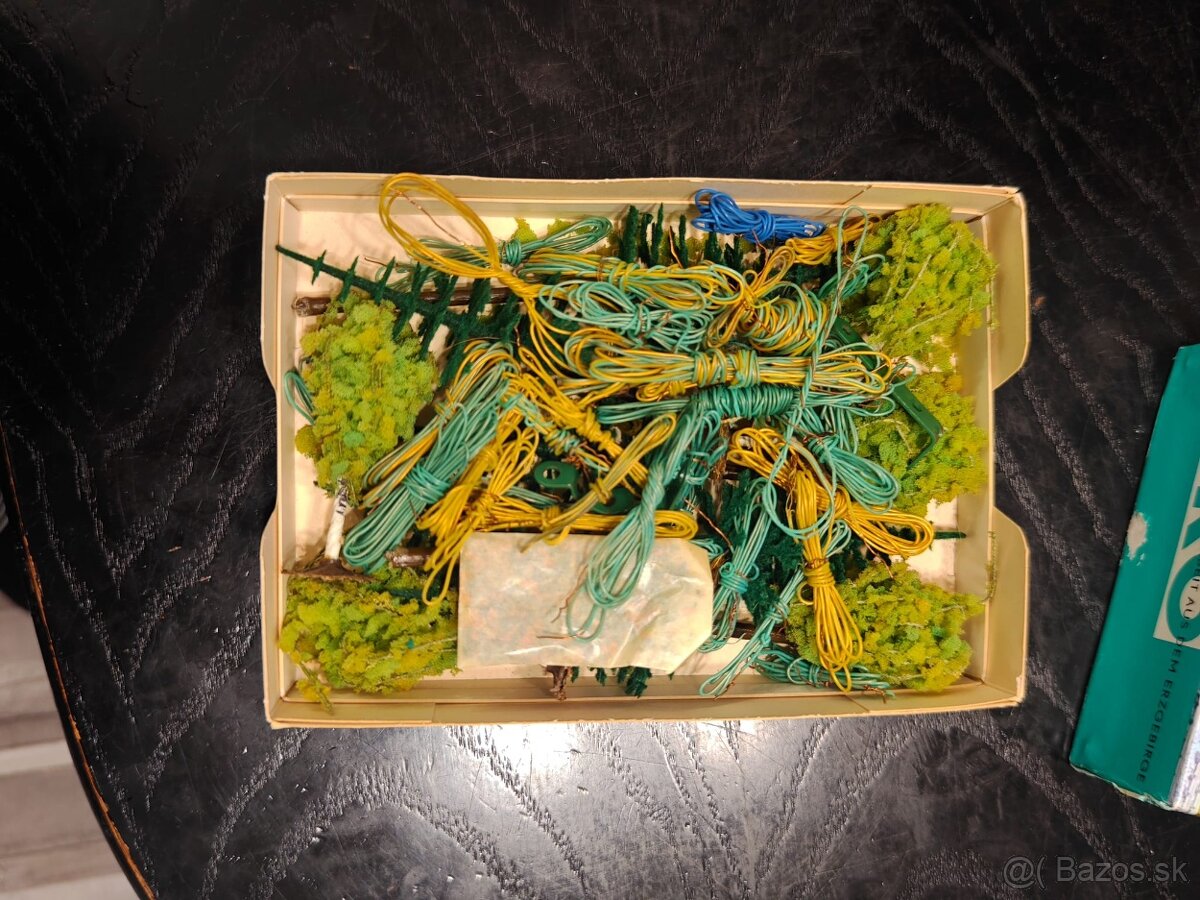 Sada vláčikov s koľajnicami a príslušenstvom - 5