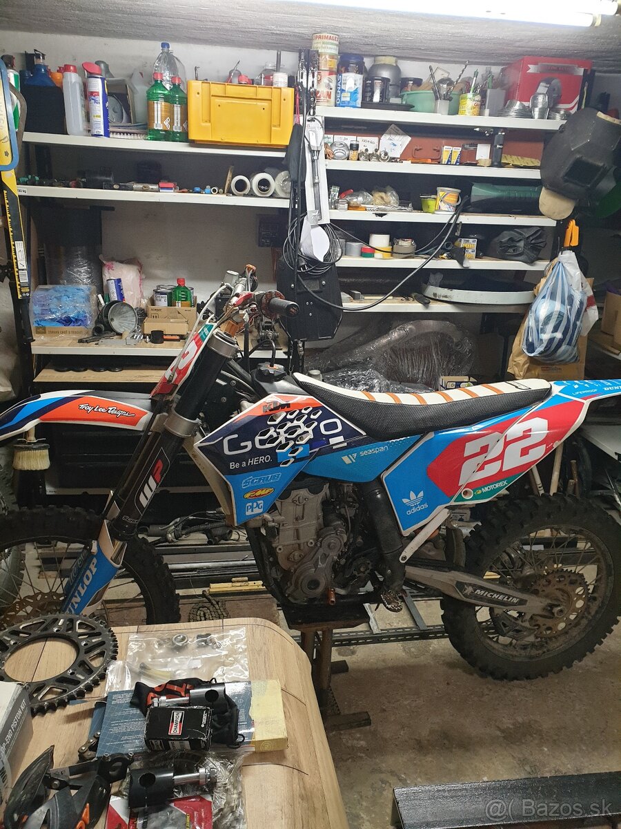 Ktm sxf 505.
