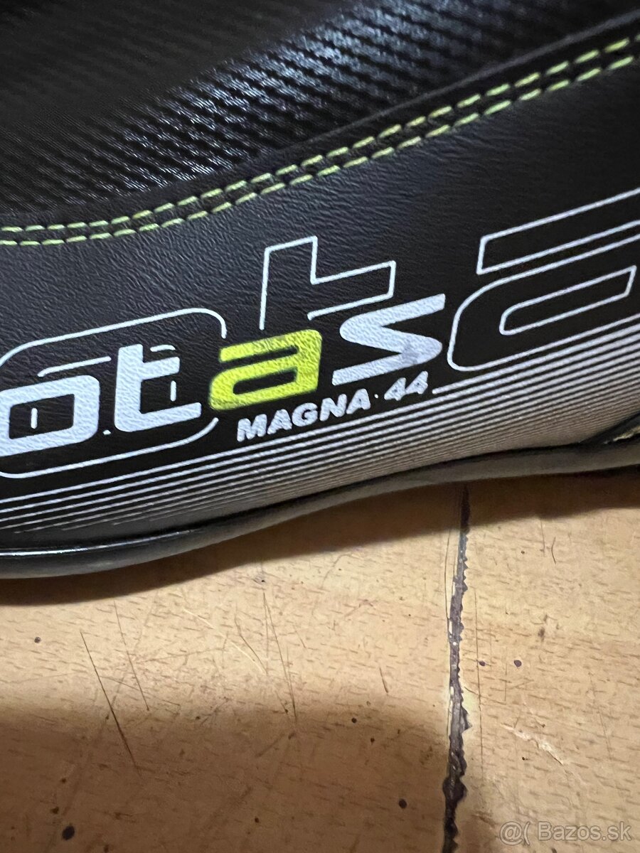 Bežecké topánky - Botas Magna 44 - 5