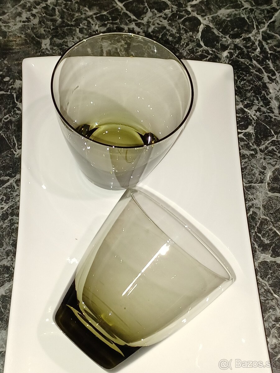 Predáme poháre a tácku. - 5