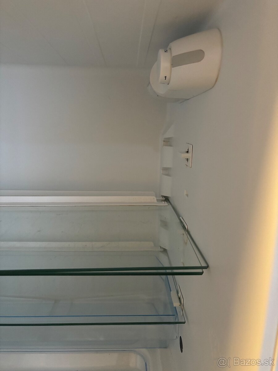 Bosh chladnicka zabudovana 60cm sirka - 5