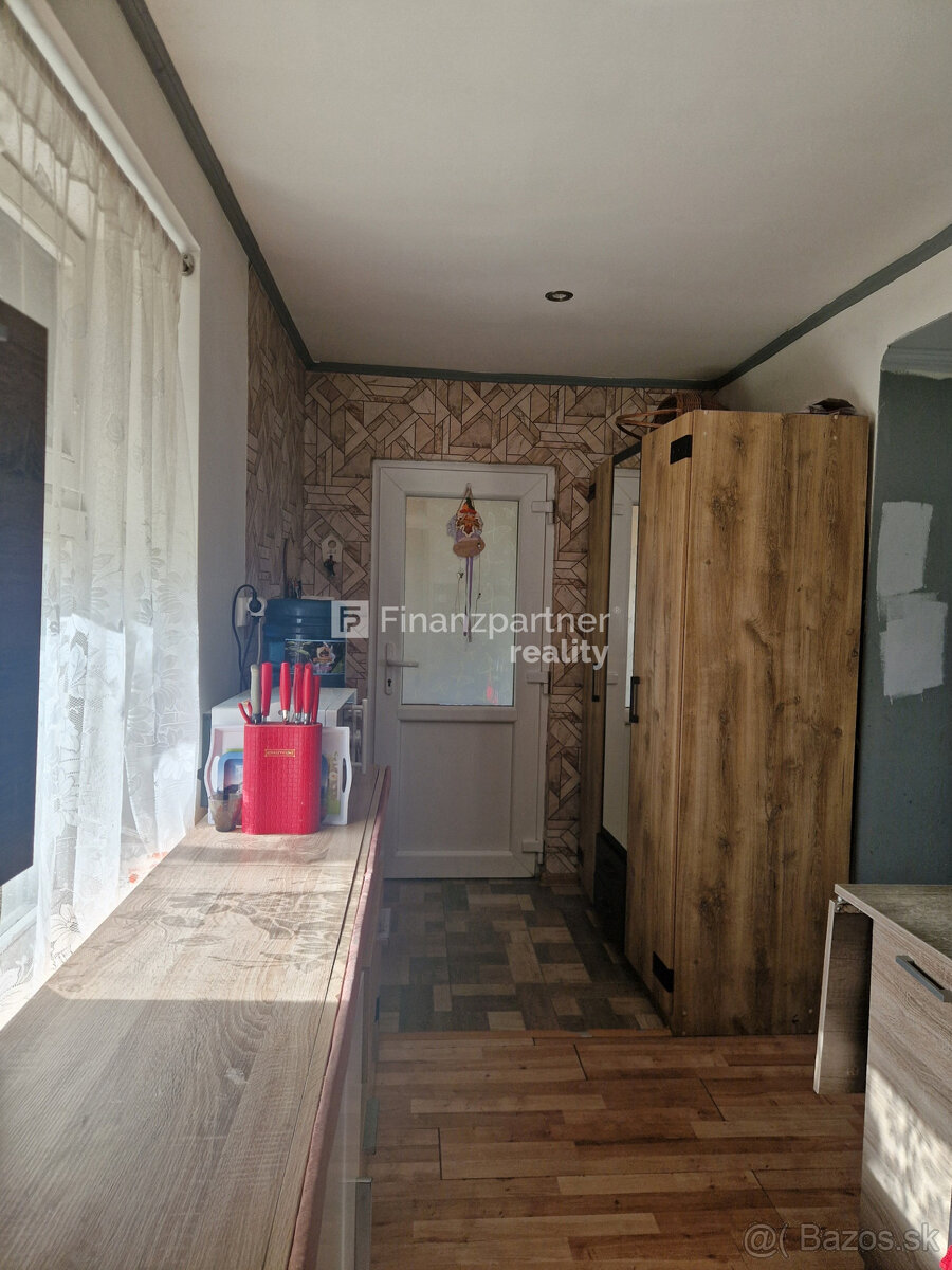 (F156-12-REMAE)Dva rodinné domy na jednom pozemku Tomášikovo - 5