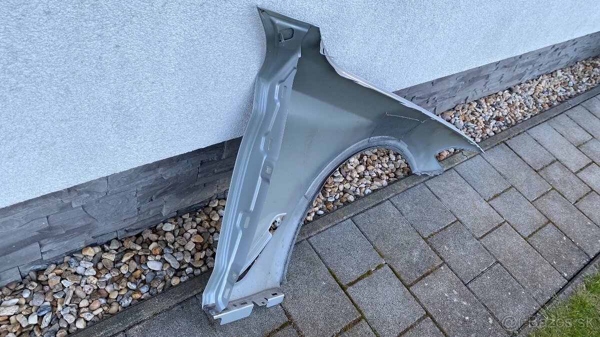 Ľavy predný blatník BMW 530 rok.v. 2018 - 5