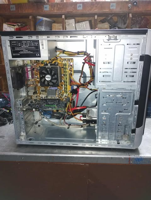 Predám Asus počítač, AMD Athlon 64 X2 Dual Core Processor - 5