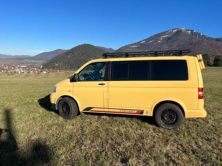 Multivan transporter Caravelle 4x4 Slovenské auto T5