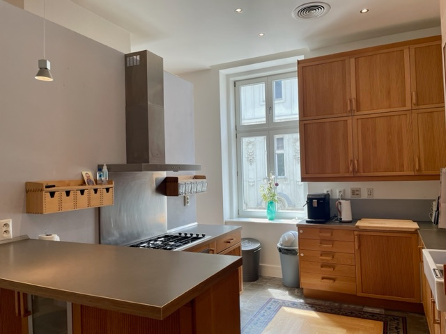 BA I. Na prenájom 5 izbový byt v centre - 5